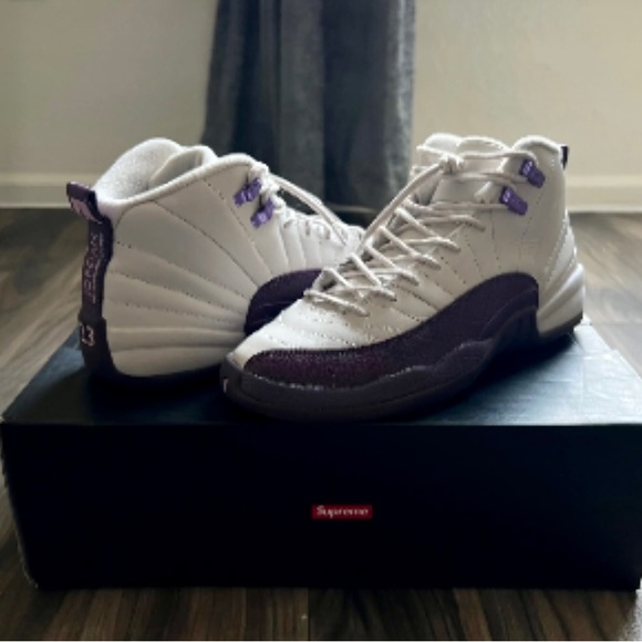 2018
Jordan Retro 12  GS 'Desert Sand - Picture 6 of 9